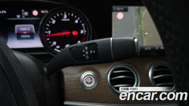 Mercedes-Benz E-Class E220d 4MATIC Exclusive