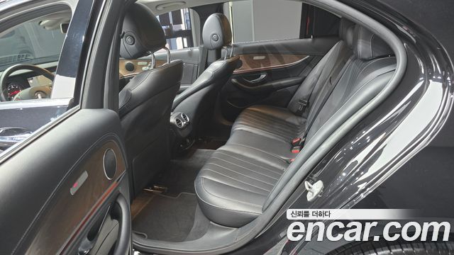 Mercedes-Benz E-Class E220d 4MATIC Exclusive
