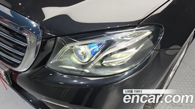 Mercedes-Benz E-Class E220d 4MATIC Exclusive