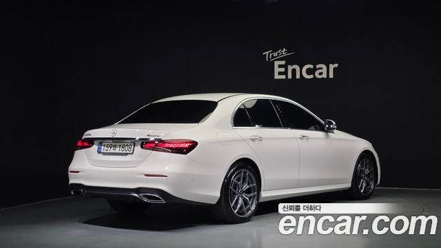 Mercedes-Benz E-Class E220d 4MATIC AMG Line