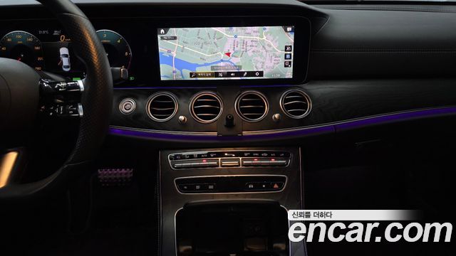 Mercedes-Benz E-Class E220d 4MATIC AMG Line