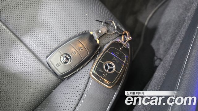 Mercedes-Benz E-Class E220d 4MATIC AMG Line
