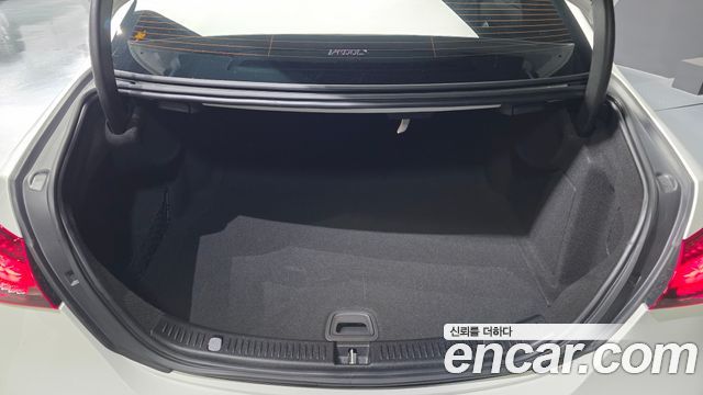 Mercedes-Benz E-Class E220d 4MATIC AMG Line