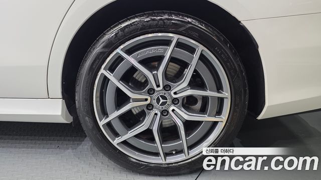 Mercedes-Benz E-Class E220d 4MATIC AMG Line