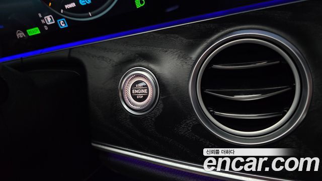 Mercedes-Benz E-Class E220d 4MATIC AMG Line