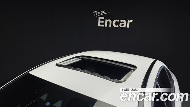 Mercedes-Benz E-Class E220d 4MATIC AMG Line