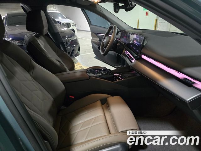 BMW 5-Series 520i