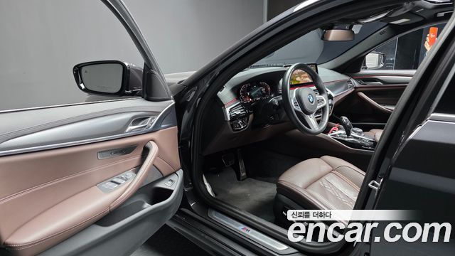 BMW 5-Series 523d M Sport