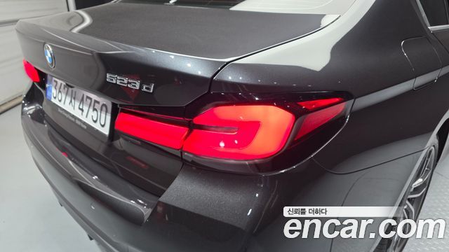 BMW 5-Series 523d M Sport