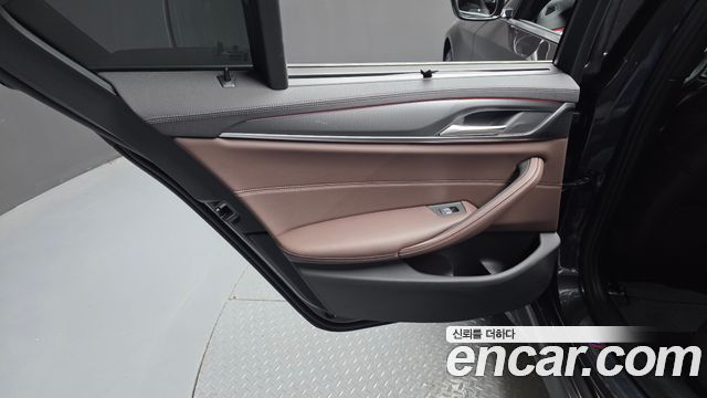 BMW 5-Series 523d M Sport