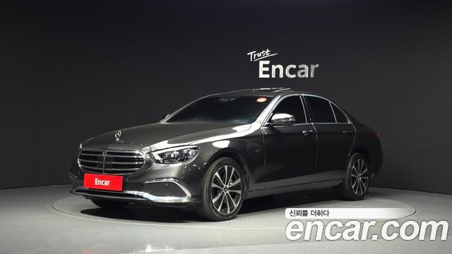 Mercedes-Benz E-Class E300e 4MATIC Exclusive