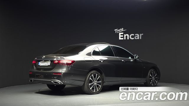 Mercedes-Benz E-Class E300e 4MATIC Exclusive