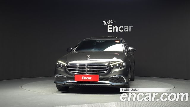 Mercedes-Benz E-Class E300e 4MATIC Exclusive