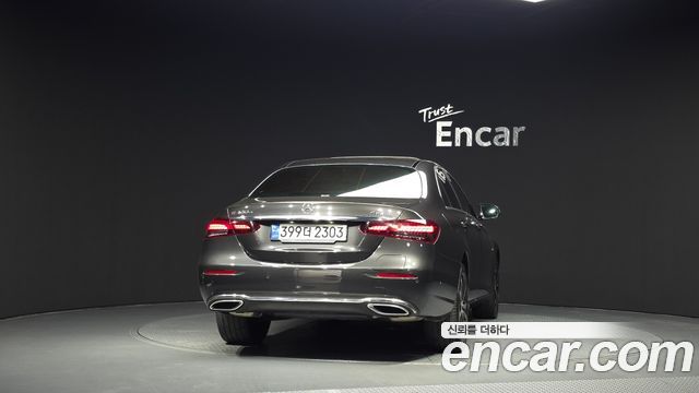 Mercedes-Benz E-Class E300e 4MATIC Exclusive