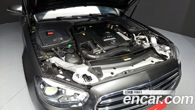 Mercedes-Benz E-Class E300e 4MATIC Exclusive