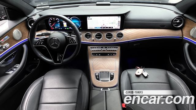 Mercedes-Benz E-Class E300e 4MATIC Exclusive