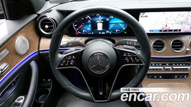 Mercedes-Benz E-Class E300e 4MATIC Exclusive