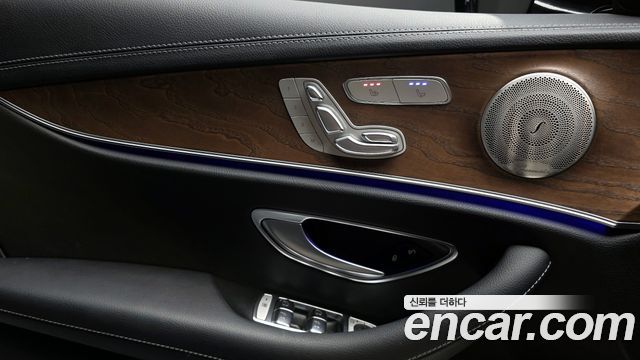 Mercedes-Benz E-Class E300e 4MATIC Exclusive
