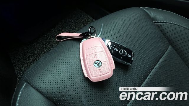 Mercedes-Benz E-Class E300e 4MATIC Exclusive