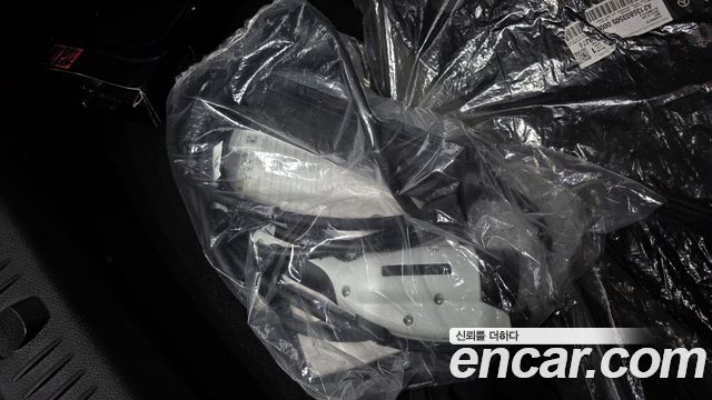 Mercedes-Benz E-Class E300e 4MATIC Exclusive