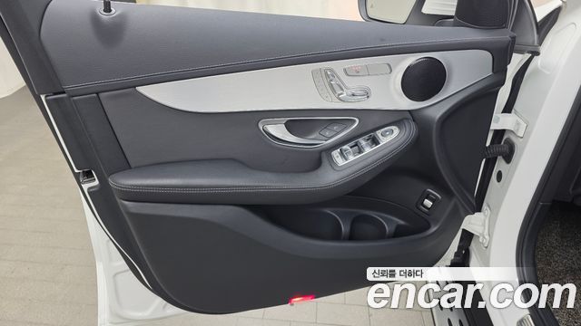 Mercedes-Benz GLC-Class GLC220 d 4MATIC