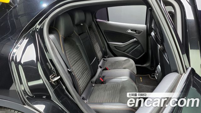 Mercedes-Benz GLA-Class GLA45 AMG 4MATIC 50th Edition