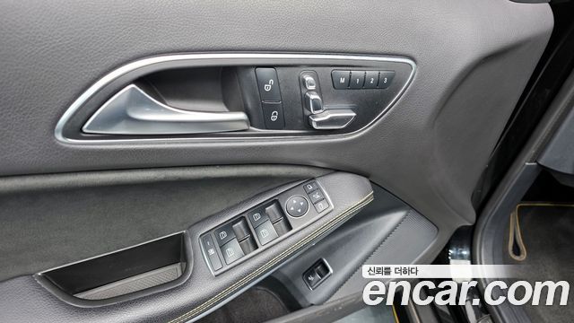 Mercedes-Benz GLA-Class GLA45 AMG 4MATIC 50th Edition