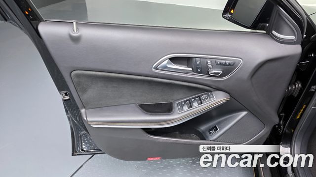 Mercedes-Benz GLA-Class GLA45 AMG 4MATIC 50th Edition
