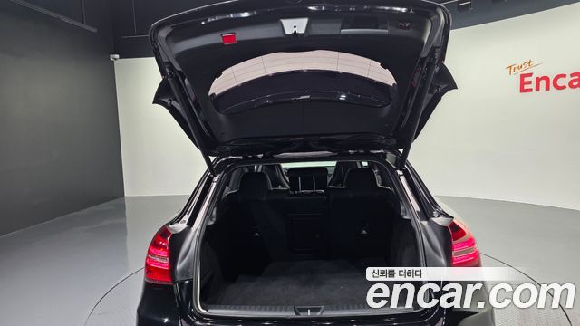 Mercedes-Benz GLA-Class GLA45 AMG 4MATIC 50th Edition