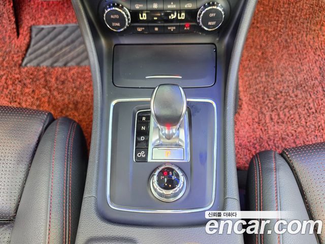 Mercedes-Benz CLA-Class CLA45 AMG 4MATIC