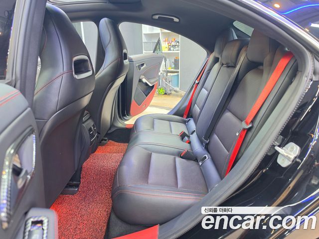 Mercedes-Benz CLA-Class CLA45 AMG 4MATIC
