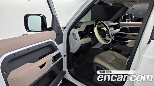 Land Rover Defender 110 D250 SE