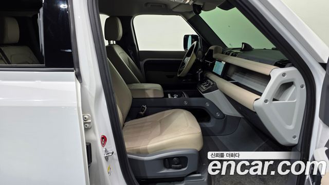 Land Rover Defender 110 D250 SE