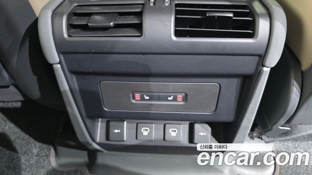 Land Rover Defender 110 D250 SE