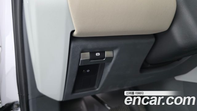 Land Rover Defender 110 D250 SE