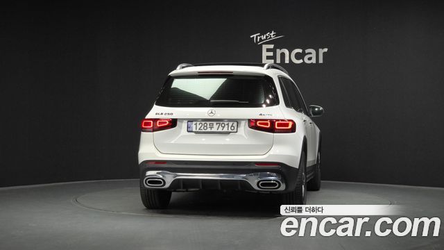 Mercedes-Benz GLB-Class GLB250 4MATIC