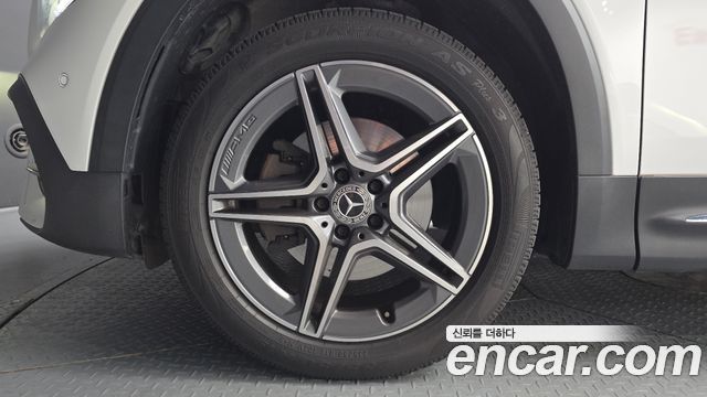 Mercedes-Benz GLB-Class GLB250 4MATIC