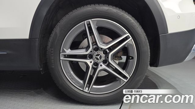 Mercedes-Benz GLB-Class GLB250 4MATIC