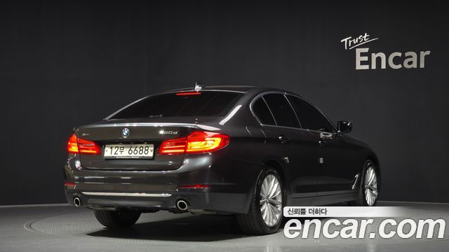 BMW 5-Series 520d xDrive Luxury Plus