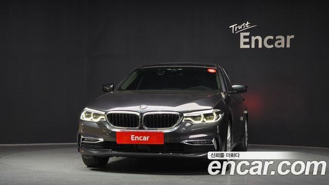 BMW 5-Series 520d xDrive Luxury Plus