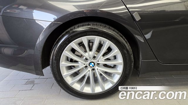 BMW 5-Series 520d xDrive Luxury Plus