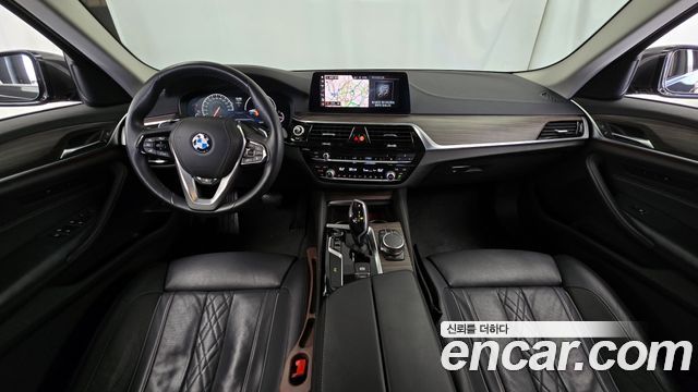BMW 5-Series 520d xDrive Luxury Plus