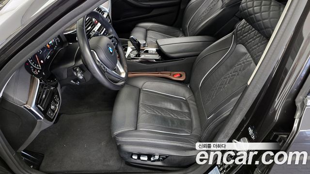 BMW 5-Series 520d xDrive Luxury Plus