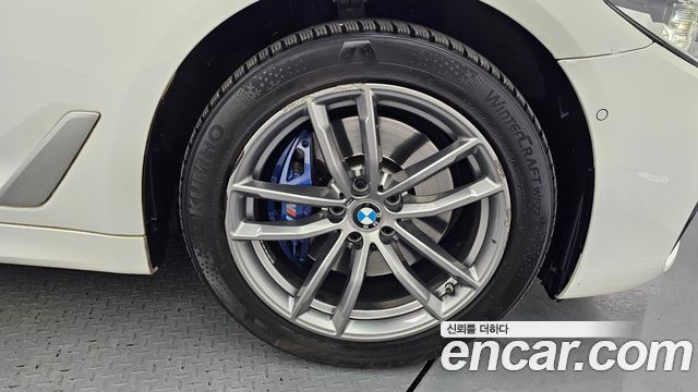 BMW 5-Series 530i M Sport Package Plus