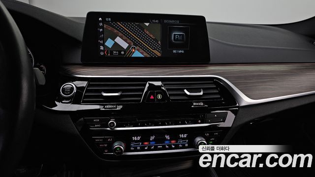 BMW 5-Series 530i M Sport Package Plus