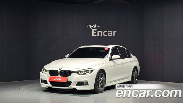 BMW 3-Series 330i M Sport Shadow