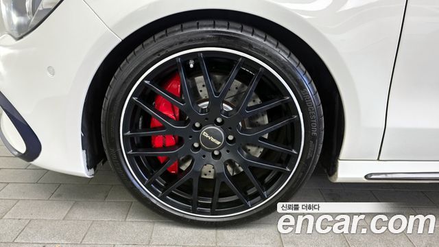 Mercedes-Benz CLA-Class CLA45 AMG 4MATIC