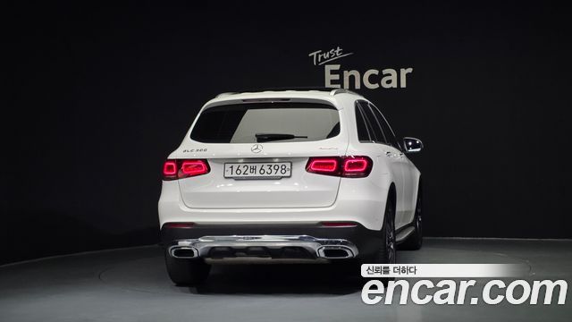 Mercedes-Benz GLC-Class GLC300 4MATIC