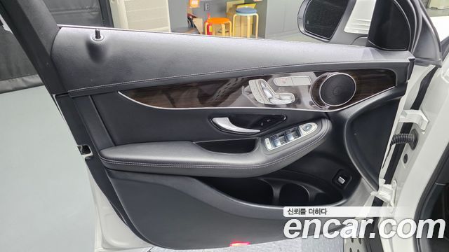 Mercedes-Benz GLC-Class GLC300 4MATIC