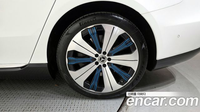 Mercedes-Benz EQS EQS450+